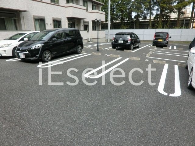 駐車場　敷地内駐車場も募集中です！