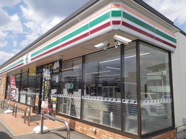 コンビニ　セブンイレブン藤岡仲町店（コンビニ）まで600m