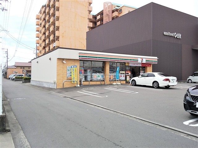 コンビニ　セブンイレブン松山美沢店（コンビニ）まで306m