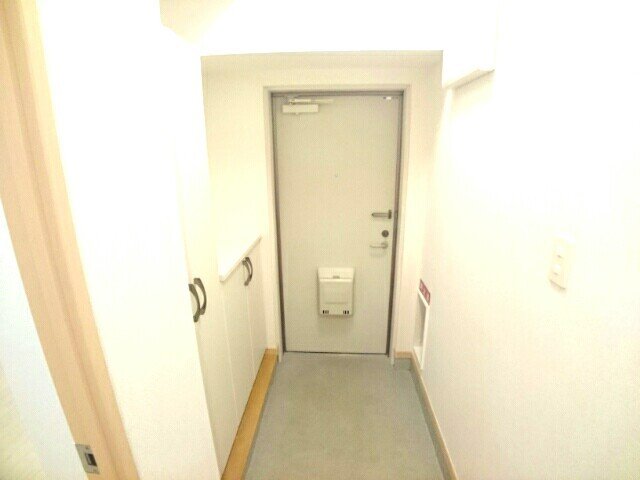 玄関　収納もある玄関です