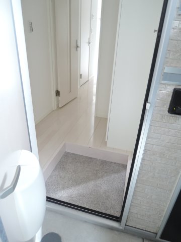 玄関　同型タイプの写真です。
