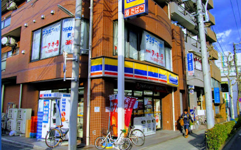 コンビニ　ミニストップ 板橋本町駅前店（コンビニ）まで166m