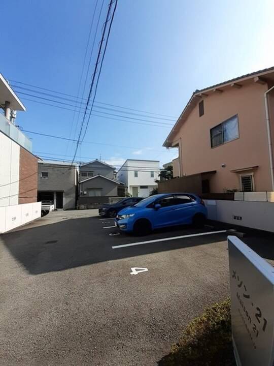 駐車場　駐車場