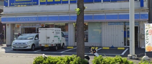 コンビニ　ローソン南加瀬４丁目店（コンビニ）まで305m
