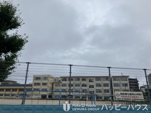 小学校　福岡市立高取小学校（小学校）まで574m