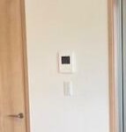 セキュリティ　モニタ付きインターホン