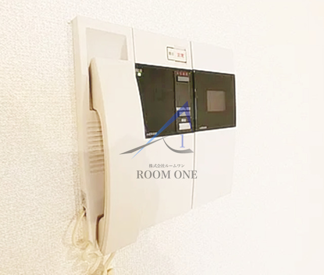 セキュリティ　モニター付きインターホンです。