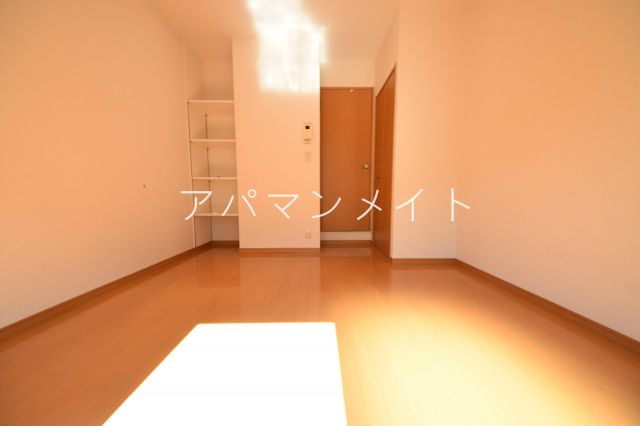 その他部屋・スペース　広くて明るい寝室