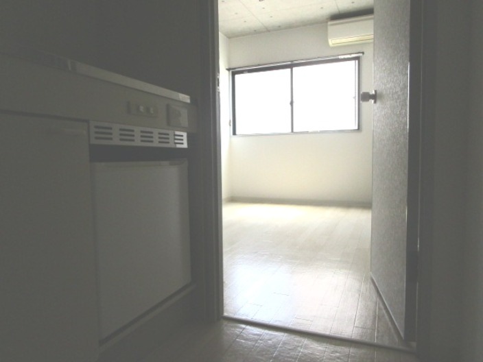 玄関　玄関を開けると。