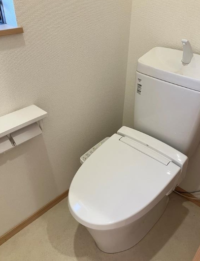 ＪＲ横須賀線 西大井駅 徒歩10分 3階建 築8年のトイレ写真