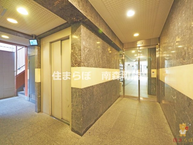 エントランス　共用部の印象も大切に