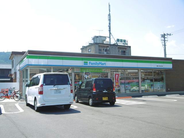 コンビニ　ファミリーマート徳島八万町大坪店（コンビニ）まで1743m