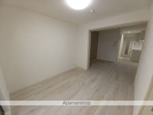ラモーナ出口の居間写真