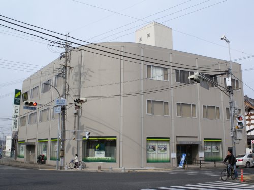 銀行　三井住友銀行　三木支店（銀行）まで496m