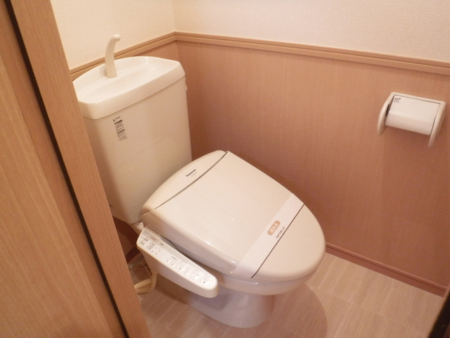トイレ　温水洗浄暖房便座