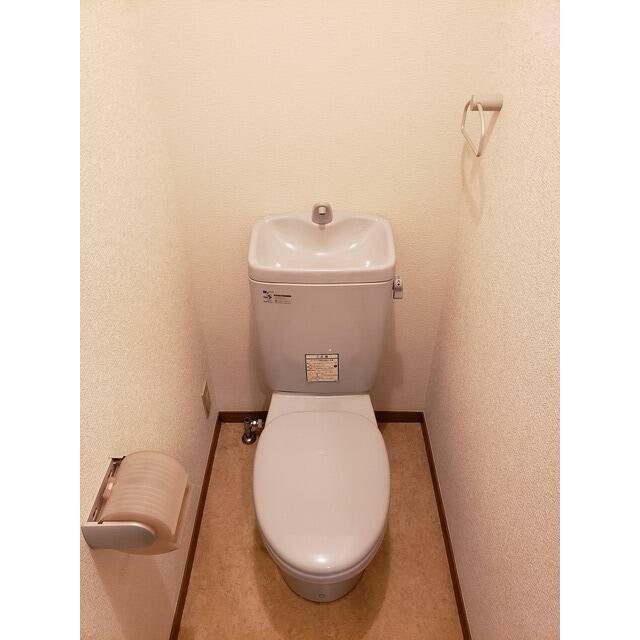 トイレ　落ち着いた色調のトイレです♪