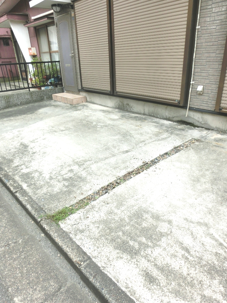 駐車場　★敷地内駐車場13，000円です★