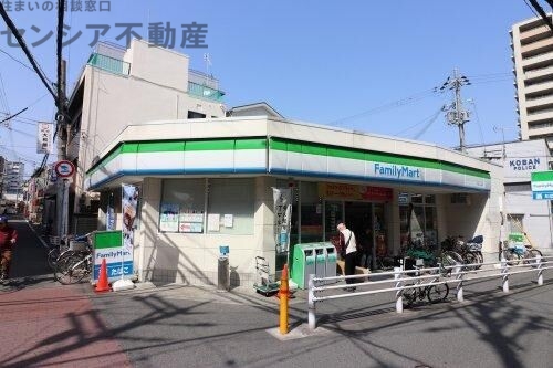 コンビニ　ファミリーマート千林二丁目店（コンビニ）まで23m