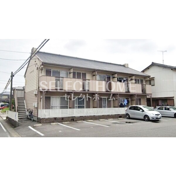 駐車場　駐車場に車を止められます