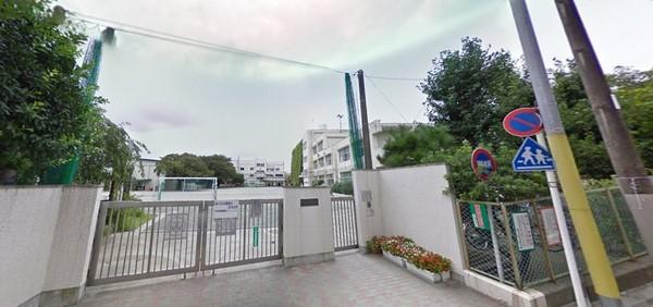 小学校　世田谷区立松原小学校（小学校）まで332m