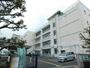 中学校　世田谷区立梅丘中学校（中学校）まで689m
