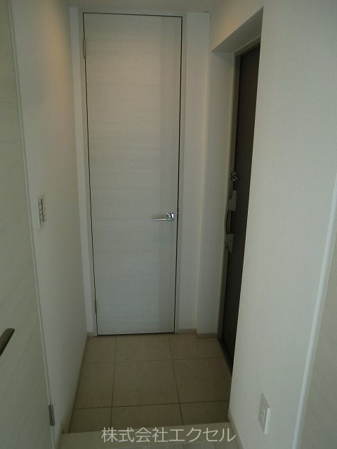 玄関　同建物の別部屋の写真♪