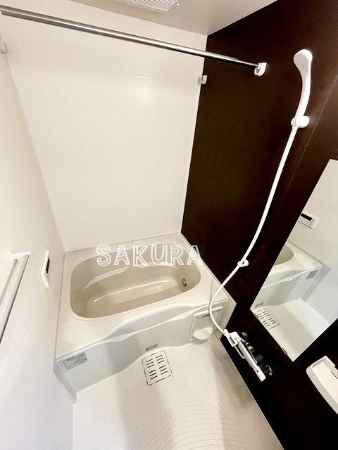 バス・シャワールーム　日々の疲れを癒すお風呂です♪