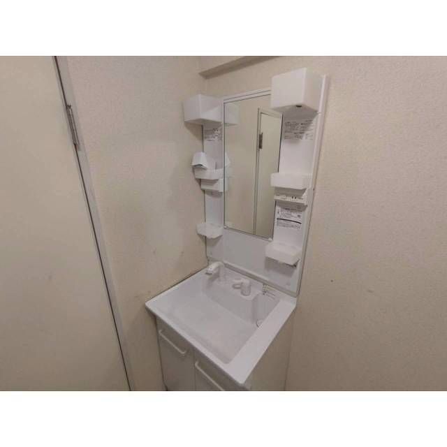 洗面設備　独立洗面化粧台付き