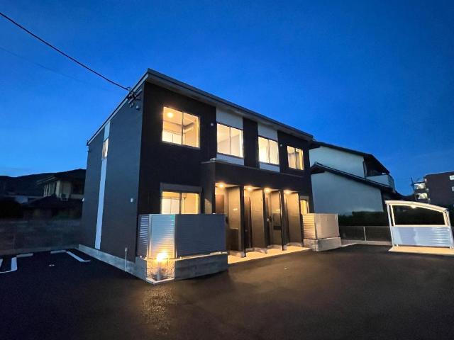 建物外観　外観写真（夜）