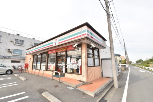 コンビニ　セブン-イレブン 八王子堀之内店（コンビニ）まで590m