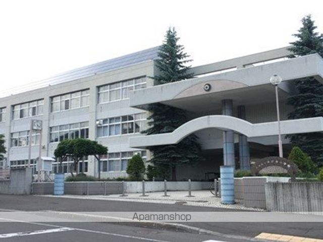 小学校　藤野南小学校（小学校）まで1210m