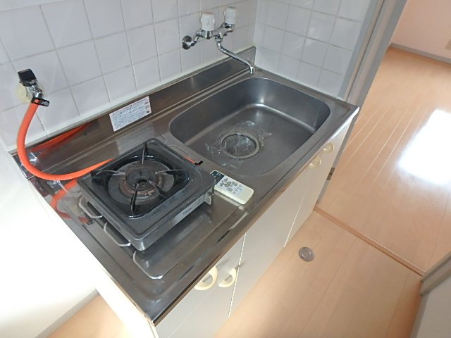 キッチン　写真は同タイプの別室を使用