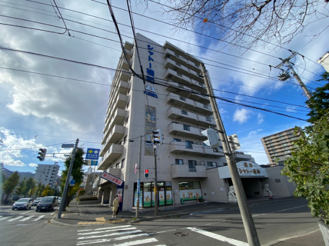 建物外観　札幌市中央区南８条西「旭山シャトー桂和」
