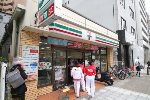 コンビニ　セブンイレブン 大阪福島6丁目店（コンビニ）まで70m