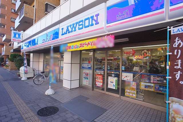 コンビニ　ローソンストア１００（コンビニ）まで446m
