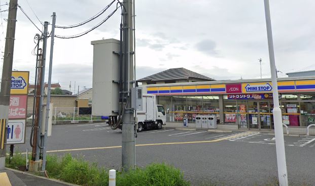 コンビニ　ミニストップ 堺津久野町店（コンビニ）まで470m