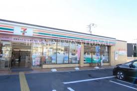 コンビニ　セブンイレブン 草加谷塚バイパス店（コンビニ）まで820m