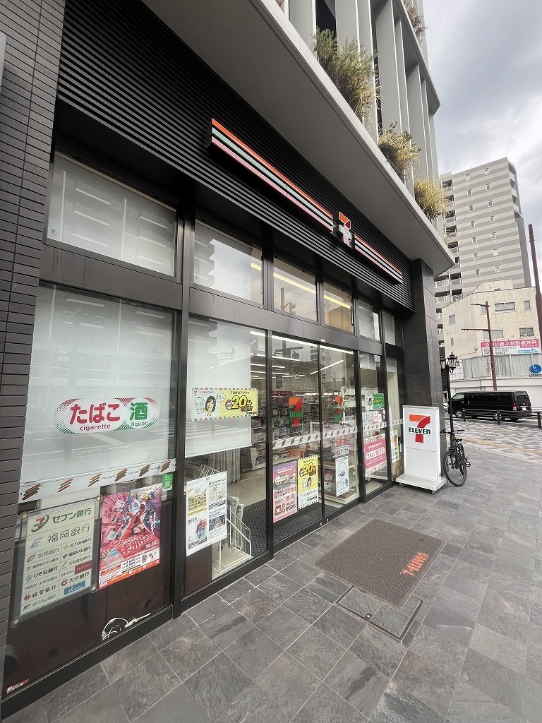 コンビニ　セブンイレブン博多住吉店（コンビニ）まで214m