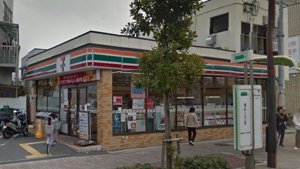 コンビニ　セブンイレブン 大阪清水駅前店（コンビニ）まで524m
