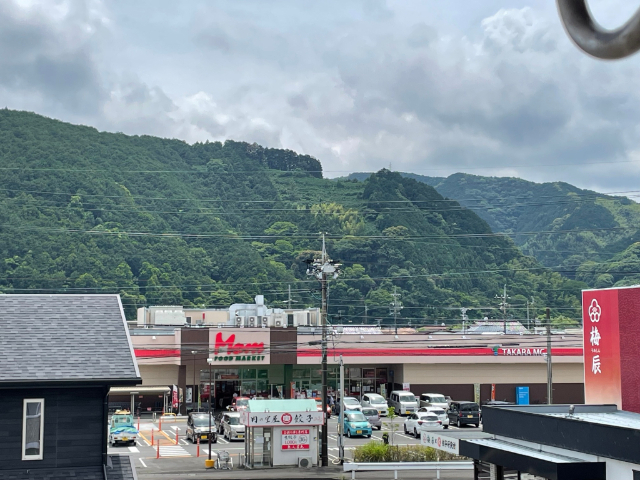 スーパー　スーパー　マム（スーパー）まで1100m