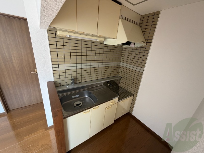 キッチン　こちらはキッチン。調理スペースもあり使いやすそうです。