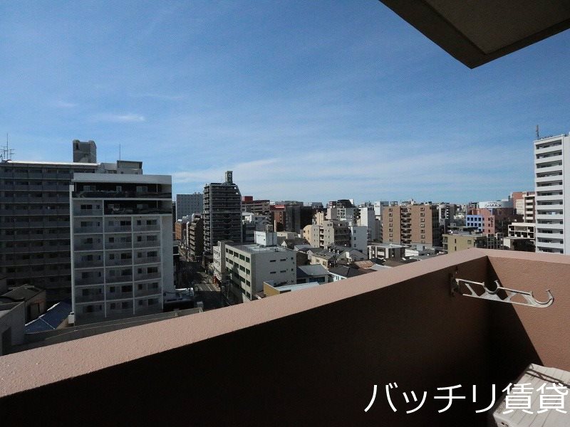 バルコニー　別号室写真の為、現況を優先いたします。