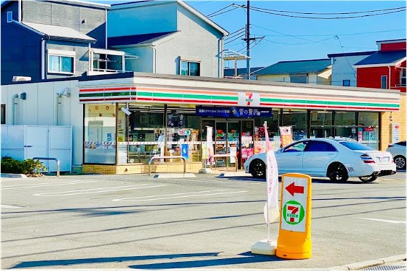 コンビニ　セブンイレブン 八尾八尾木東3丁目店（コンビニ）まで450m