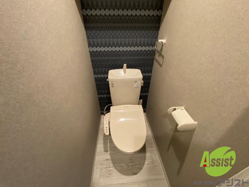 トイレ　こちらはトイレです。清潔感があり、安心して使用できます。