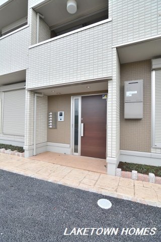 エントランス　オートロック付のエントランスです。