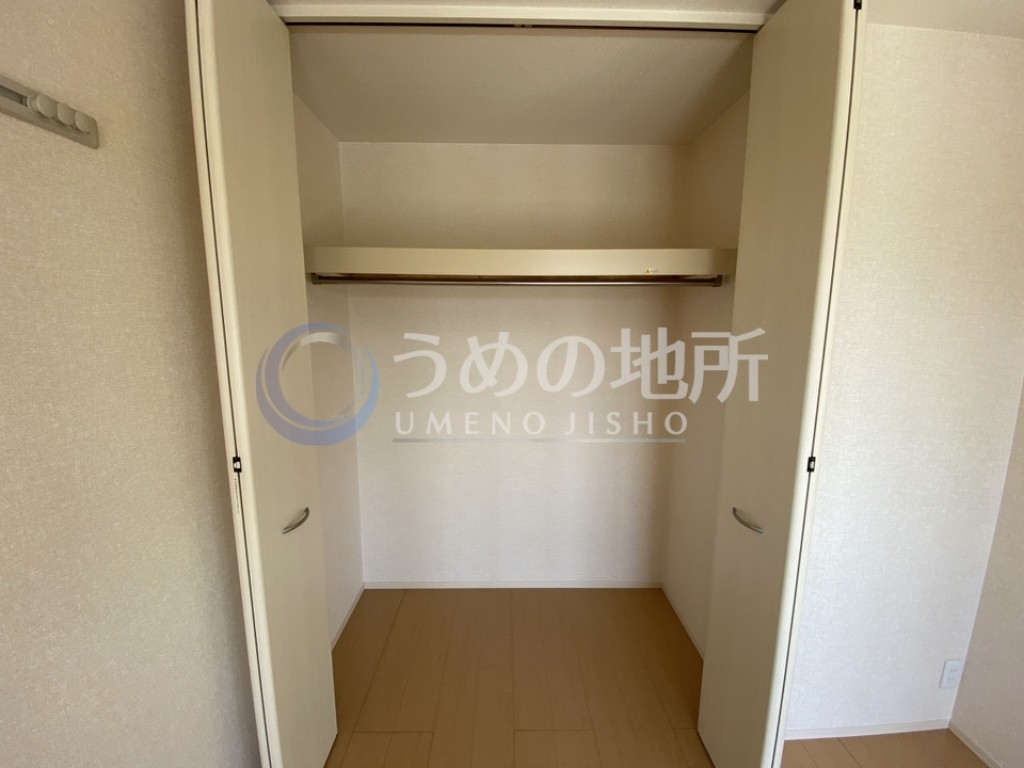 収納　洋室収納1