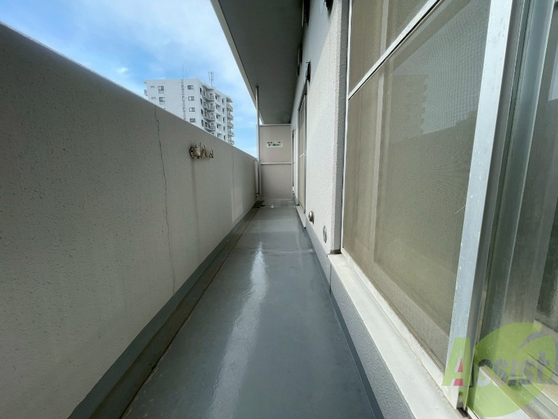 バルコニー　バルコニーです。洗濯物を干したり一息ついたりできますね！