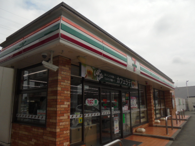 コンビニ　セブンイレブン 日野万願寺2丁目店（コンビニ）まで620m