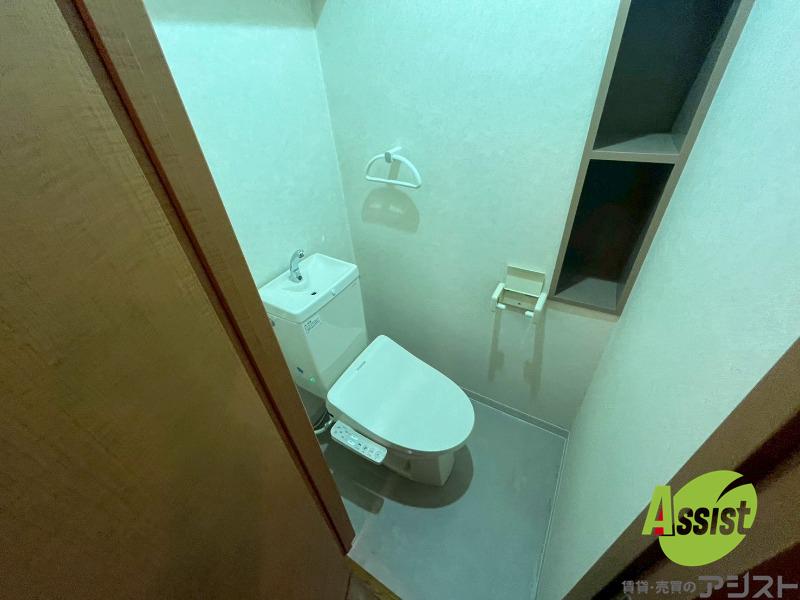 トイレ　トイレです。ウォシュレット付を探している方、おすすめです。