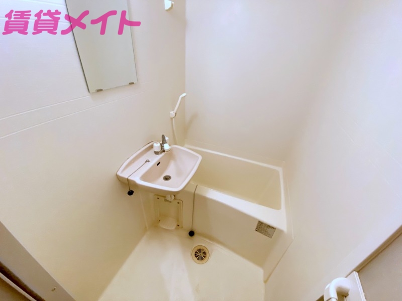 バス・シャワールーム　同型参考写真